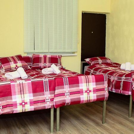 Bee Lucky Hostel&Tours Jerevan Buitenkant foto