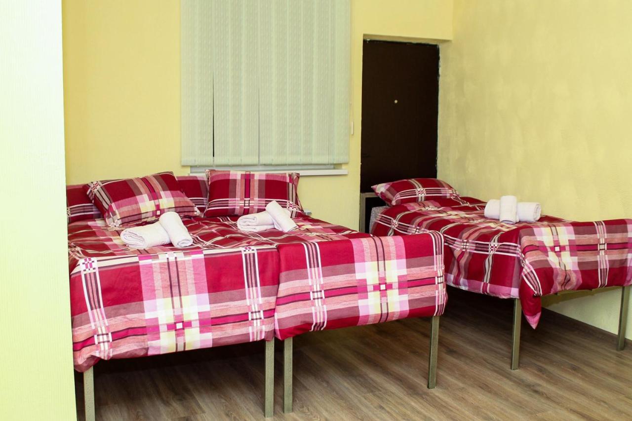Bee Lucky Hostel&Tours Jerevan Buitenkant foto
