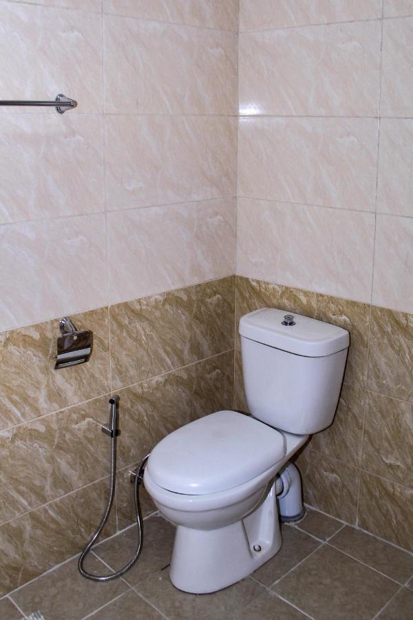 Bee Lucky Hostel&Tours Jerevan Buitenkant foto