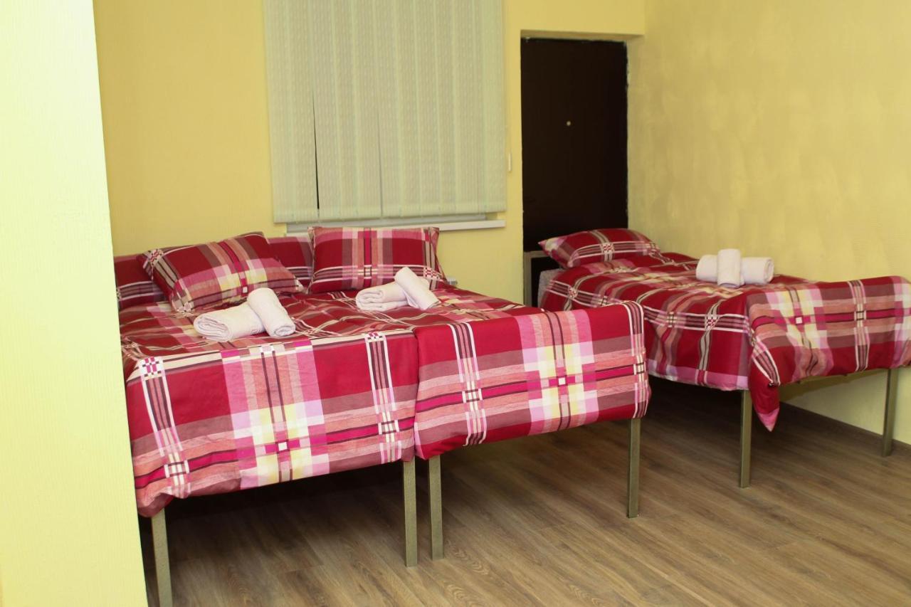 Bee Lucky Hostel&Tours Jerevan Buitenkant foto