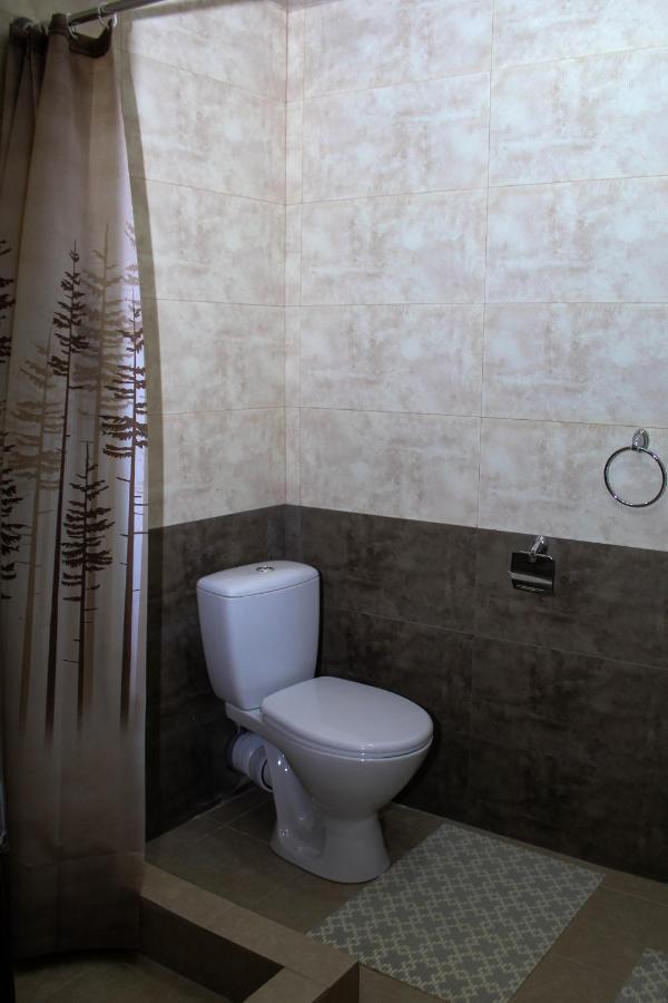 Bee Lucky Hostel&Tours Jerevan Buitenkant foto