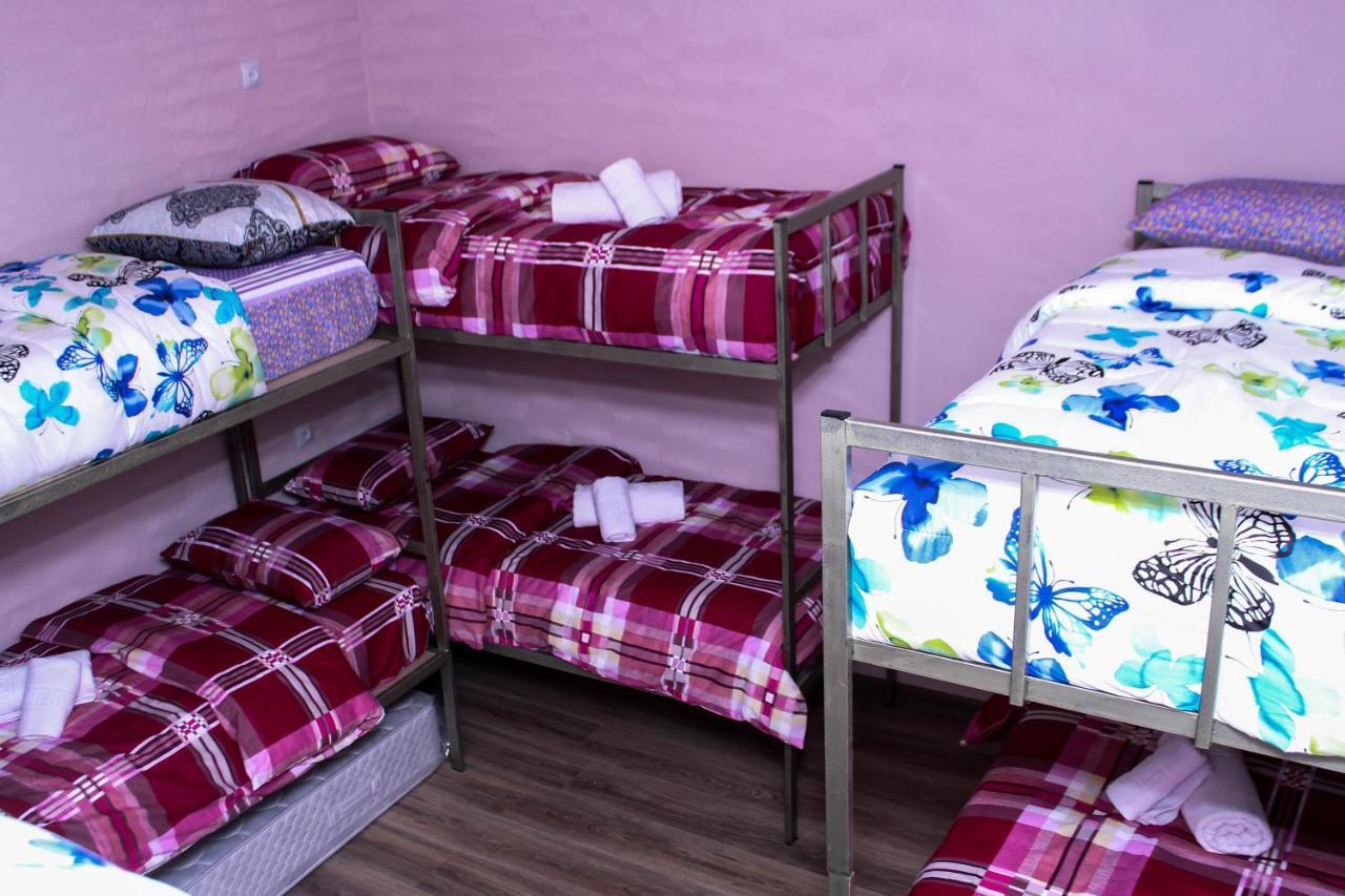 Bee Lucky Hostel&Tours Jerevan Buitenkant foto